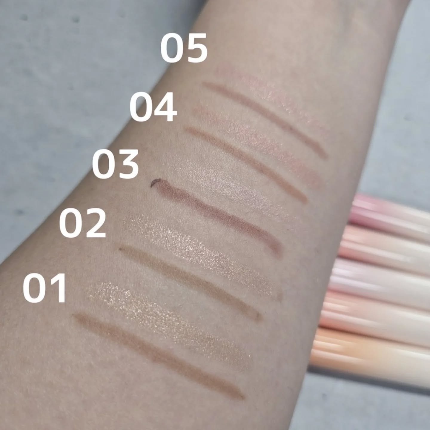 カラープレイデュアルライナー/2aN/スティックアイシャドウを使ったクチコミ（3枚目）