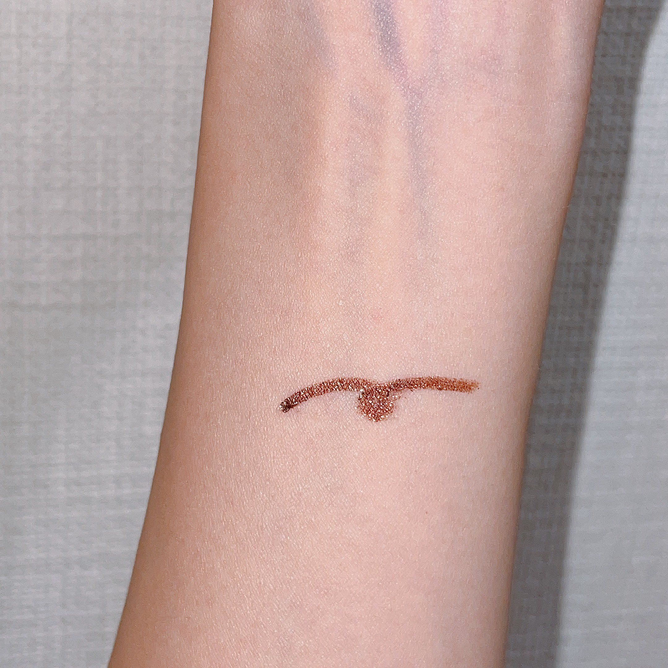 「密着アイライナー」クリームペンシル/デジャヴュ/ペンシルアイライナーを使ったクチコミ（3枚目）