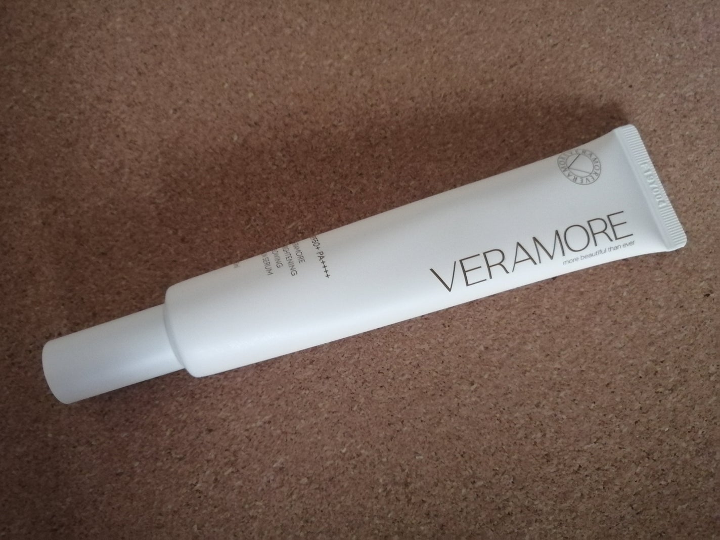 VERAMORE BRIGHTENING GLOWING SUN SERUM/VERAMORE/日焼け止めローションを使ったクチコミ(1枚目)