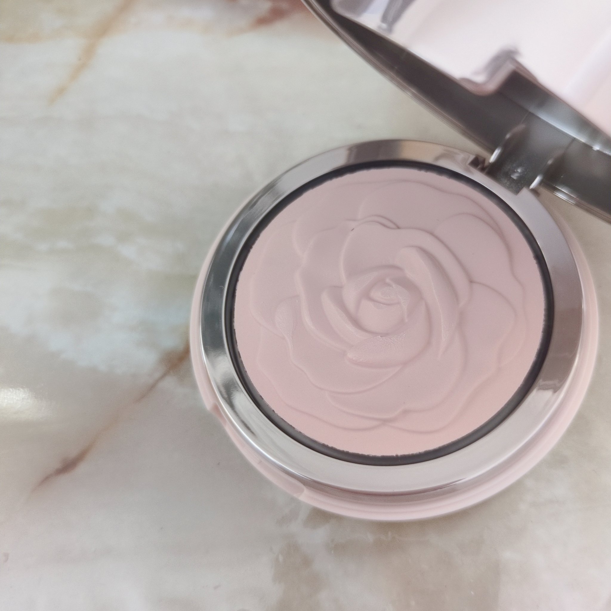 【企業限定】ミシャ グロウ トーンアップ ローズパクト（SPF50/PA++++）/MISSHA/化粧下地を使ったクチコミ（2枚目）