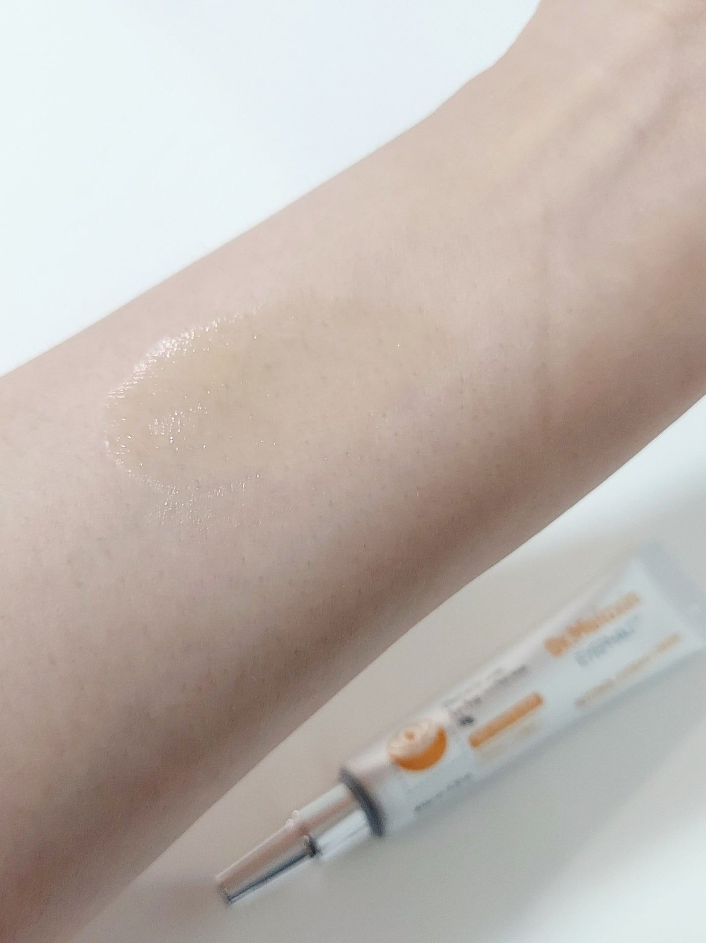 レチノールアイファルトアイバッククリーム/Dr.Melaxin/アイケア・アイクリームを使ったクチコミ(4枚目)