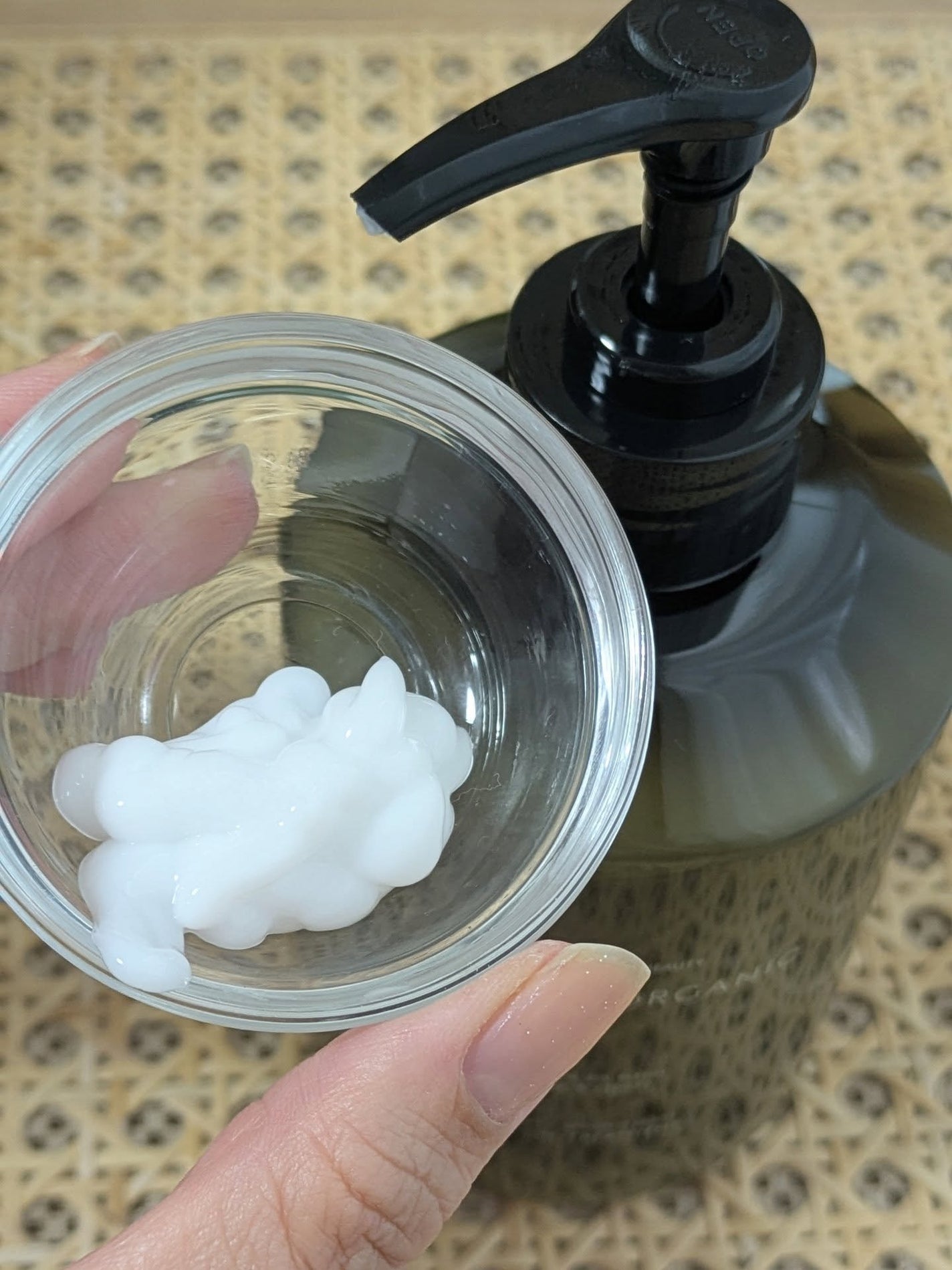 ディープリーエンブレイス スムースモイスト 精油シャンプー/精油トリートメント/THE PUBLIC ORGANIC/市販シャンプーを使ったクチコミ(3枚目)