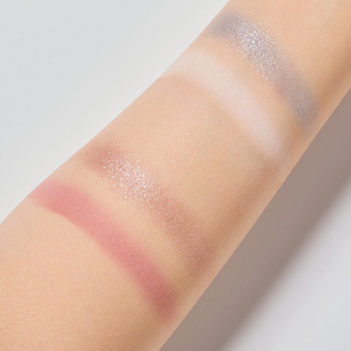 アイシャドウDUO 602 ホワイトミルクティー×ブルー 