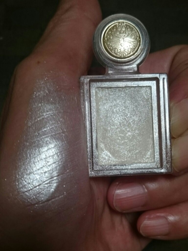 シャドーカスタマイズ/MAJOLICA MAJORCA/単色アイシャドウを使ったクチコミ（1枚目）