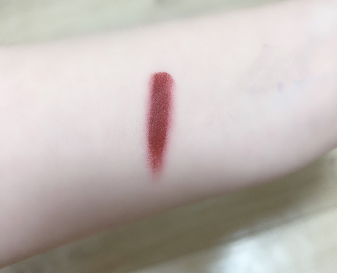 モノクローム ウェイトレス リップカラー(マット レザー)/PRADA BEAUTY/口紅を使ったクチコミ(2枚目)