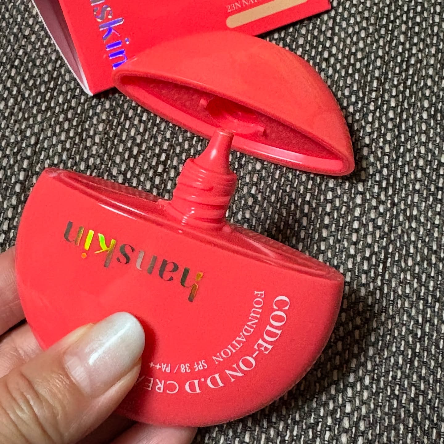 CODEON DDクリームファンデーション/ハンスキン/クリーム・エマルジョンファンデーションを使ったクチコミ（2枚目）