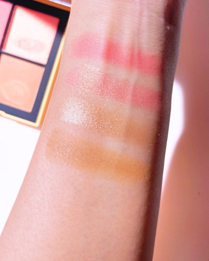 NARS ホットエスケープ チークパレット/NARS/マルチパレットを使ったクチコミ(7枚目)