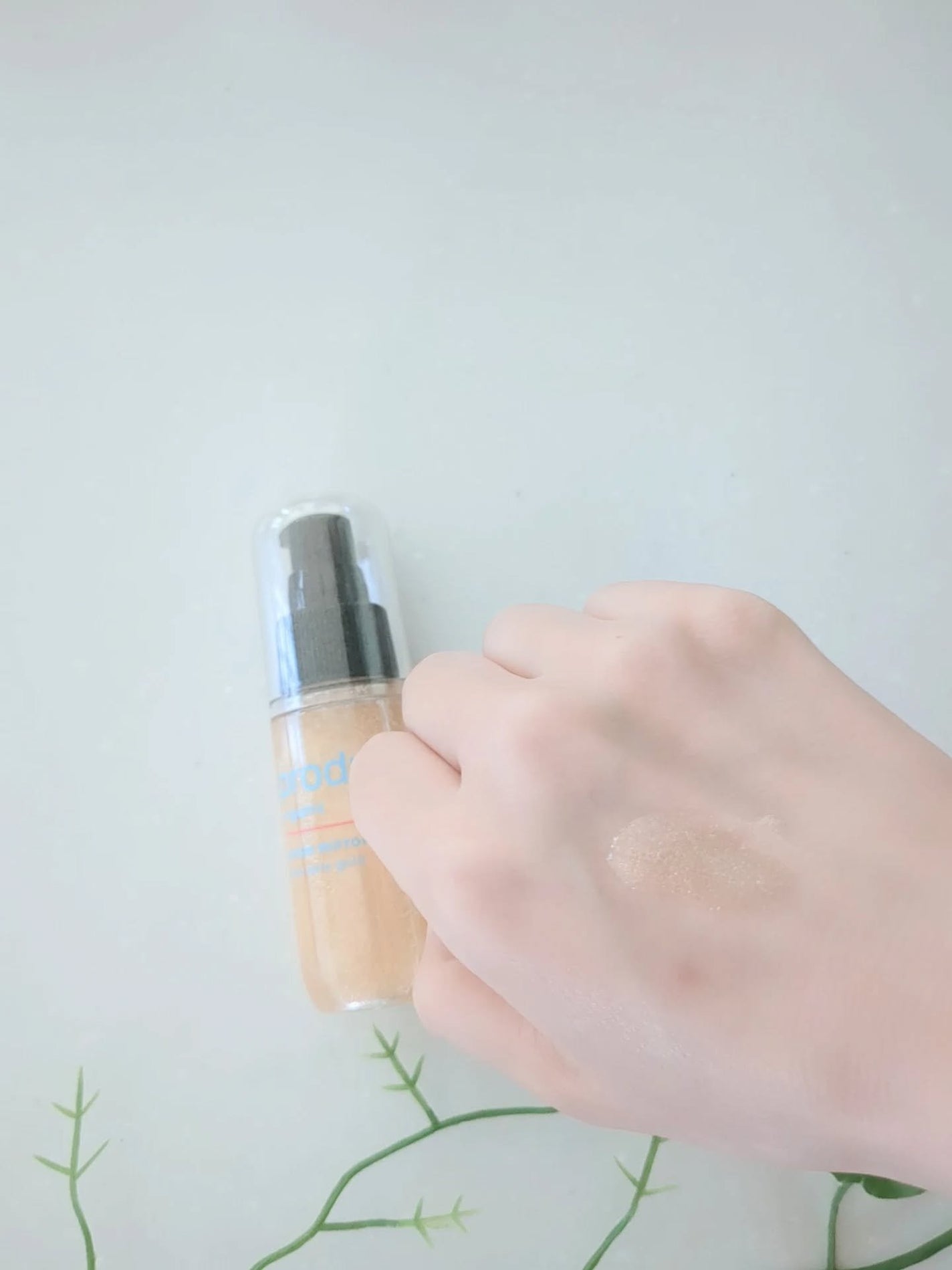 ザ・プロダクト プリズムミラーオイル <ヘアオイル・スキンオイル>/ザ・プロダクト/ヘアオイルを使ったクチコミ(4枚目)