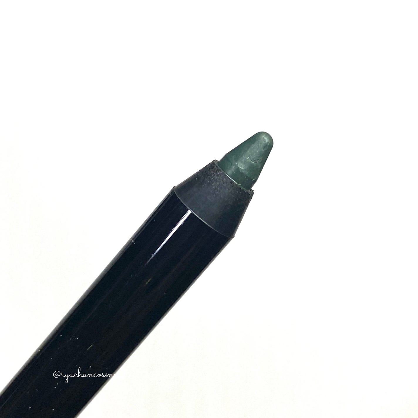 カジャル ライナー ウォータープルーフ/BOBBI BROWN/ペンシルアイライナーを使ったクチコミ(3枚目)