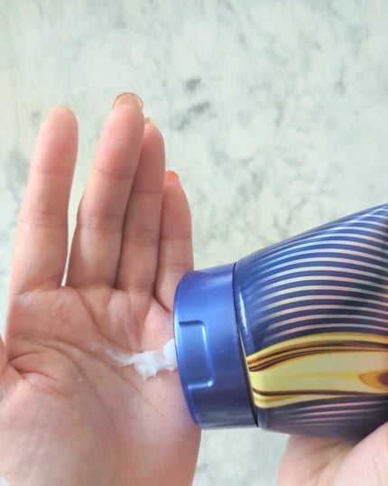 ラックス スーパーリッチシャイン  リラックスナイトケア まとまりチューブトリートメント/LUX/洗い流すヘアトリートメントを使ったクチコミ(4枚目)