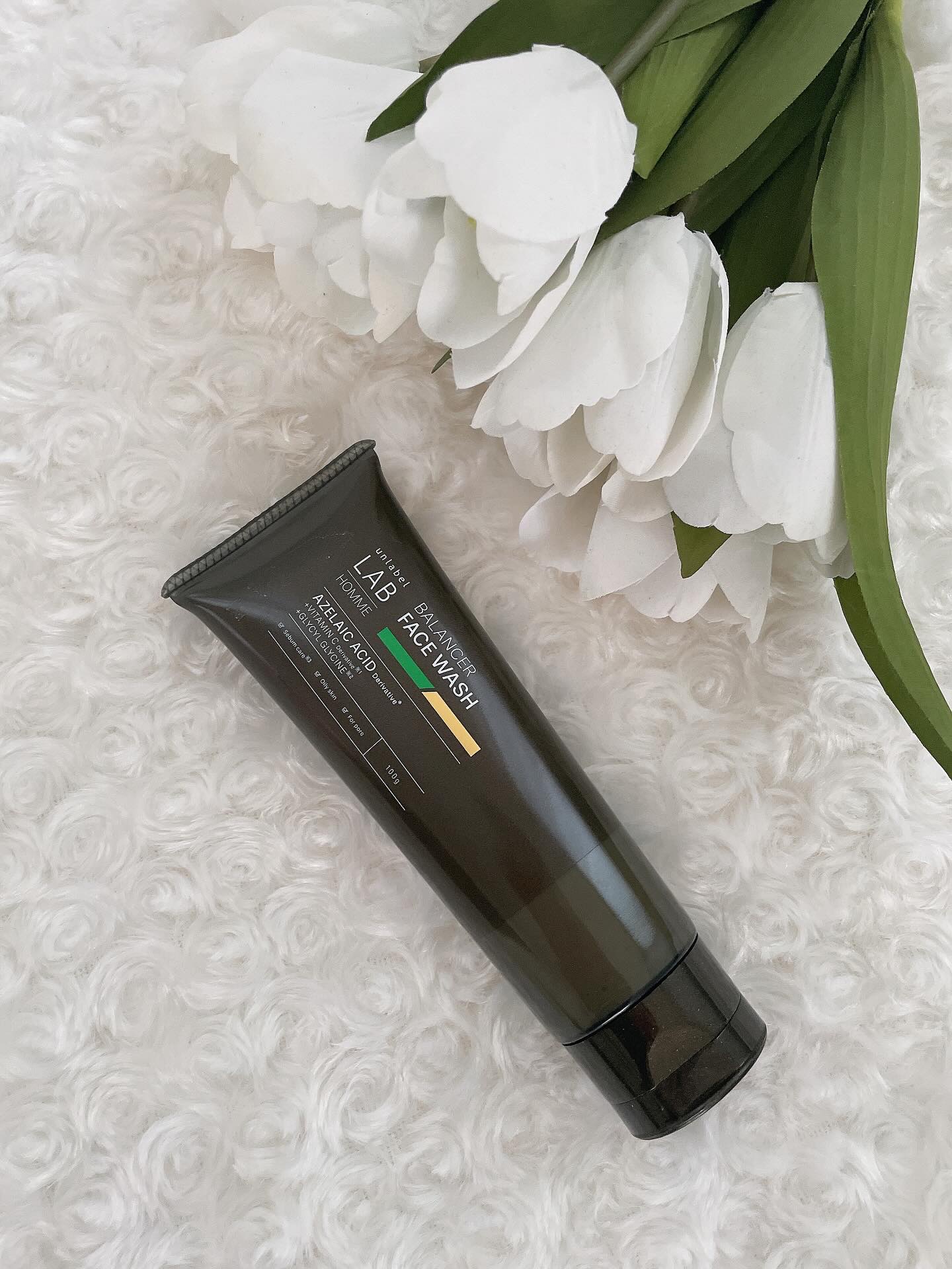 アンレーベル ラボ オム バランサー　フェイスウォッシュ使ってみました♪
 
こちらは、男性の肌悩みにアプローチする清潔感あふれる好印象肌にしてくれる洗顔料。
キメを整え、肌を引き締める整肌成分 グリシルグリシン配合。肌荒れを防ぐ ツボクサ