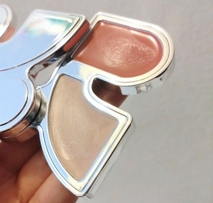 マルチブラッシュアンドハイライターデュオ/Rest & Recreation BEAUTY/ジェル・クリームチークを使ったクチコミ(2枚目)