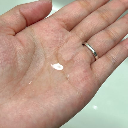 エッセンシャル プレミアム うるりキラリオイル/エッセンシャル/ヘアオイルを使ったクチコミ(2枚目)