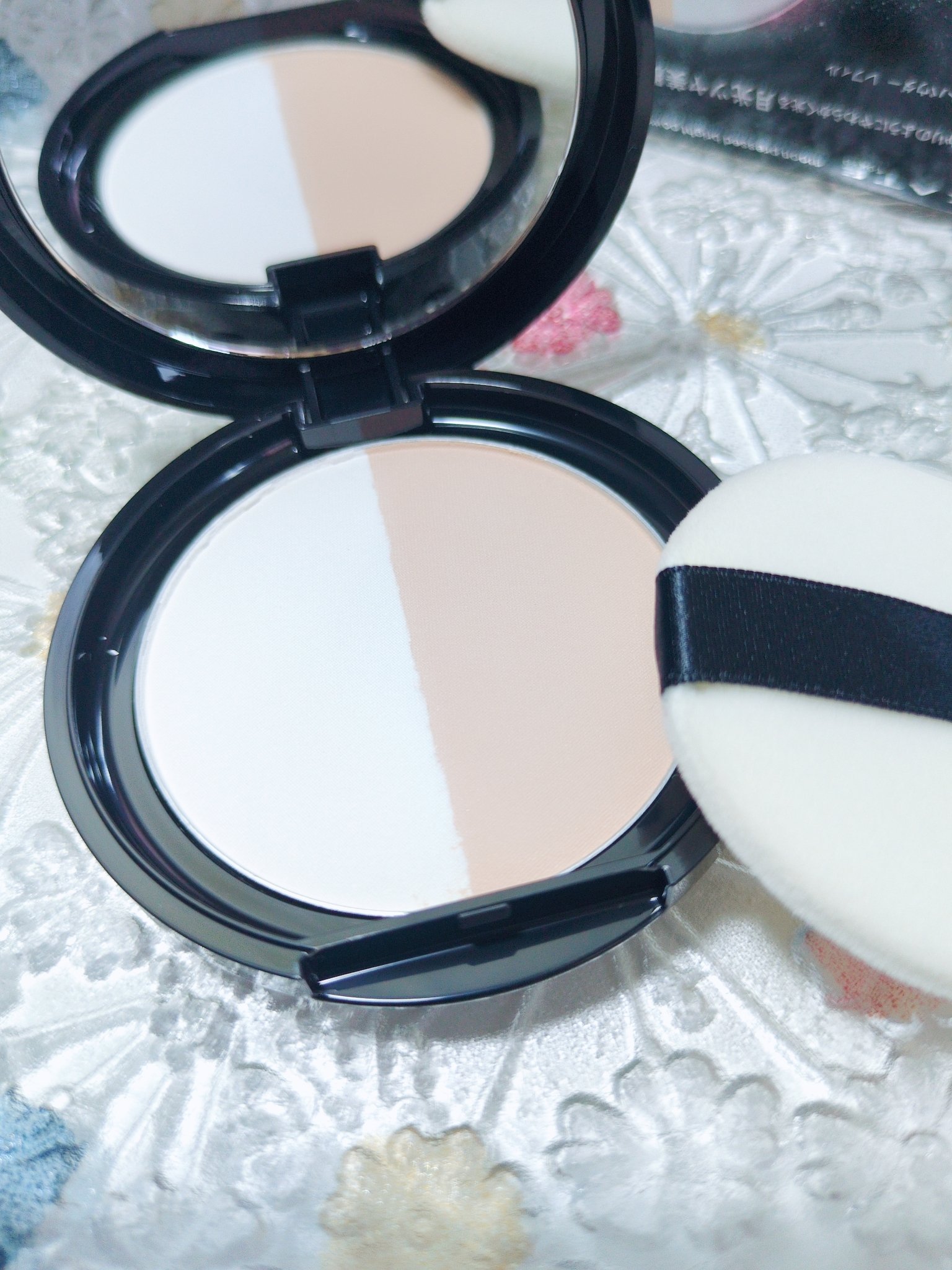 ムーンプレストブライトパウダー/KATE/プレストパウダーを使ったクチコミ（3枚目）