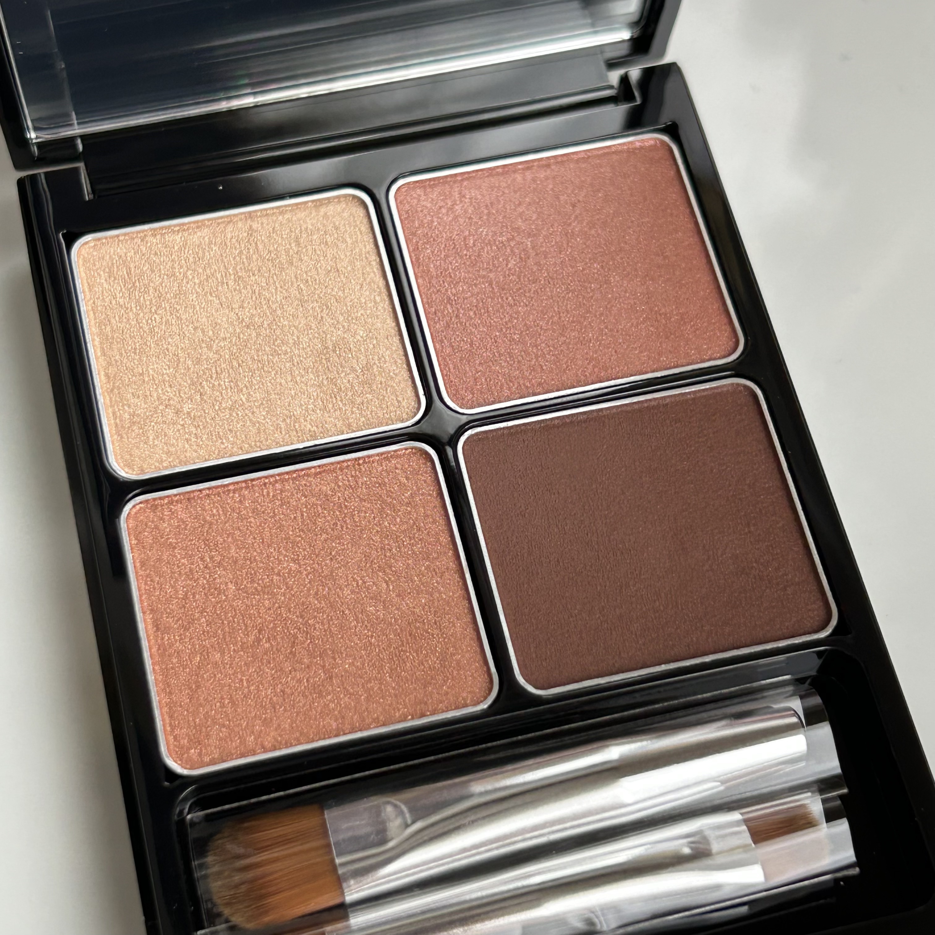 &be パレットアイシャドウ/＆be/アイシャドウパレットを使ったクチコミ（2枚目）