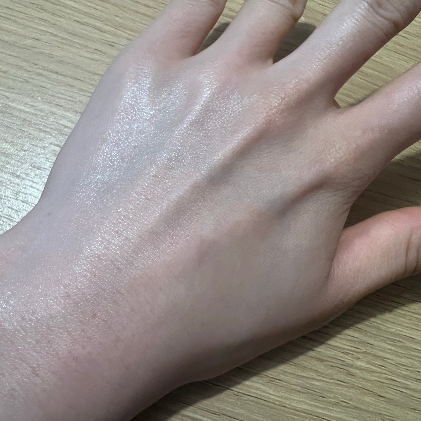 VERAMORE BRIGHTENING GLOWING SUN SERUM/VERAMORE/日焼け止めローションを使ったクチコミ(3枚目)