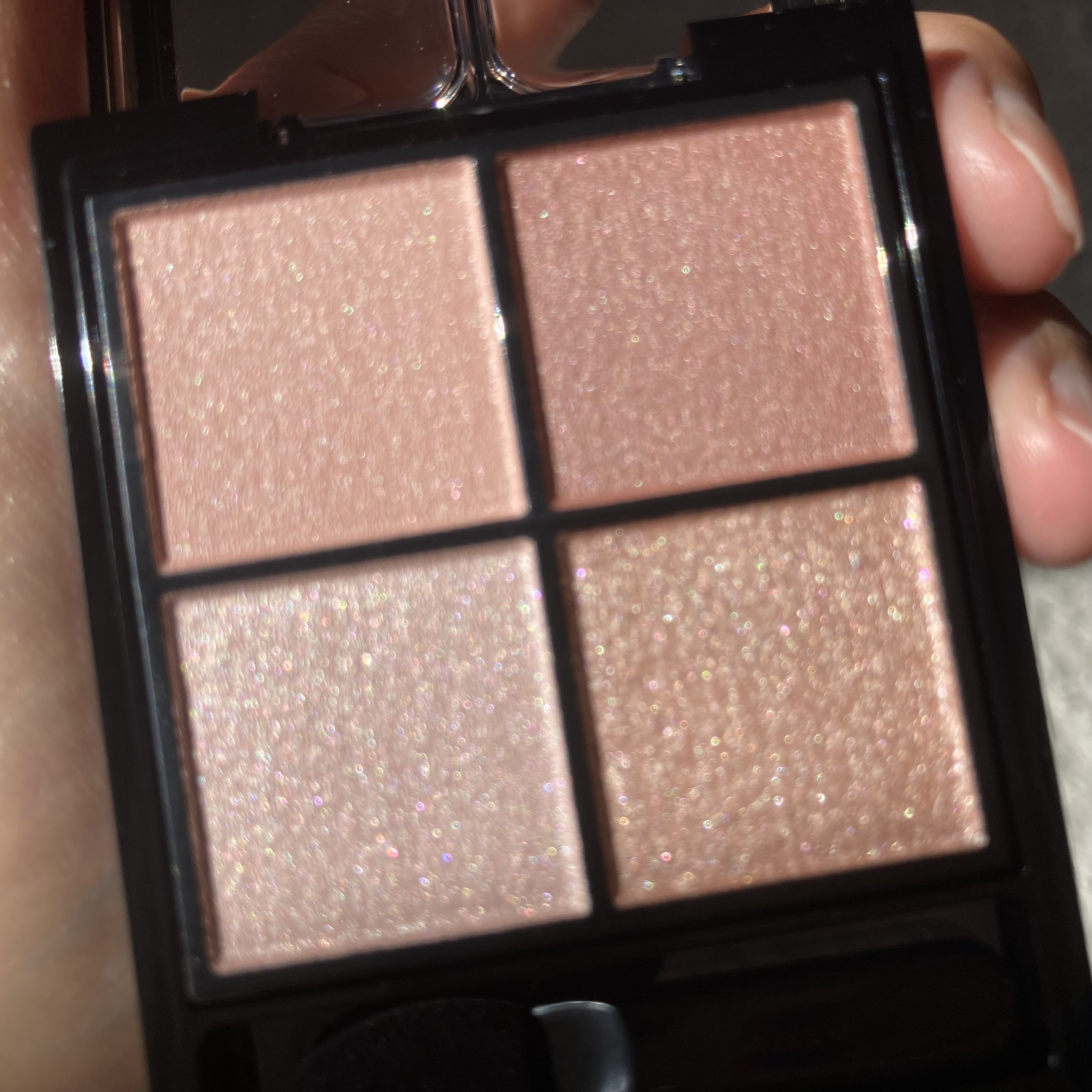 ケイト ポッピングシルエットシャドウ RD-1 ロージーポップ/KATE/アイシャドウパレットを使ったクチコミ（1枚目）