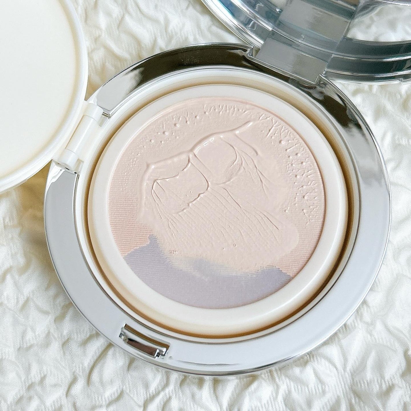 エンジェリックサテンクッション/TWO SLASH FOUR/クッションファンデーションを使ったクチコミ(4枚目)