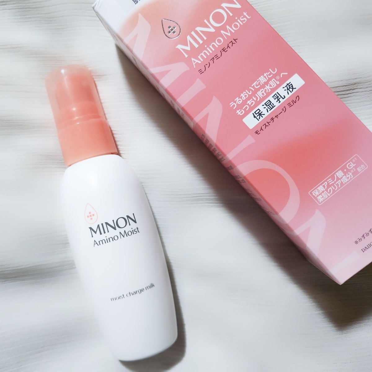 ミノン アミノモイスト モイストチャージミルク


ミノンさまから商品提供をいただきました。

ミルクにしてはしっかりめのテクスチャですが、
みずみずしく伸びがいい◎

もっちりとした使い心地でベタつかないのが好みの使用感です◎


#LI