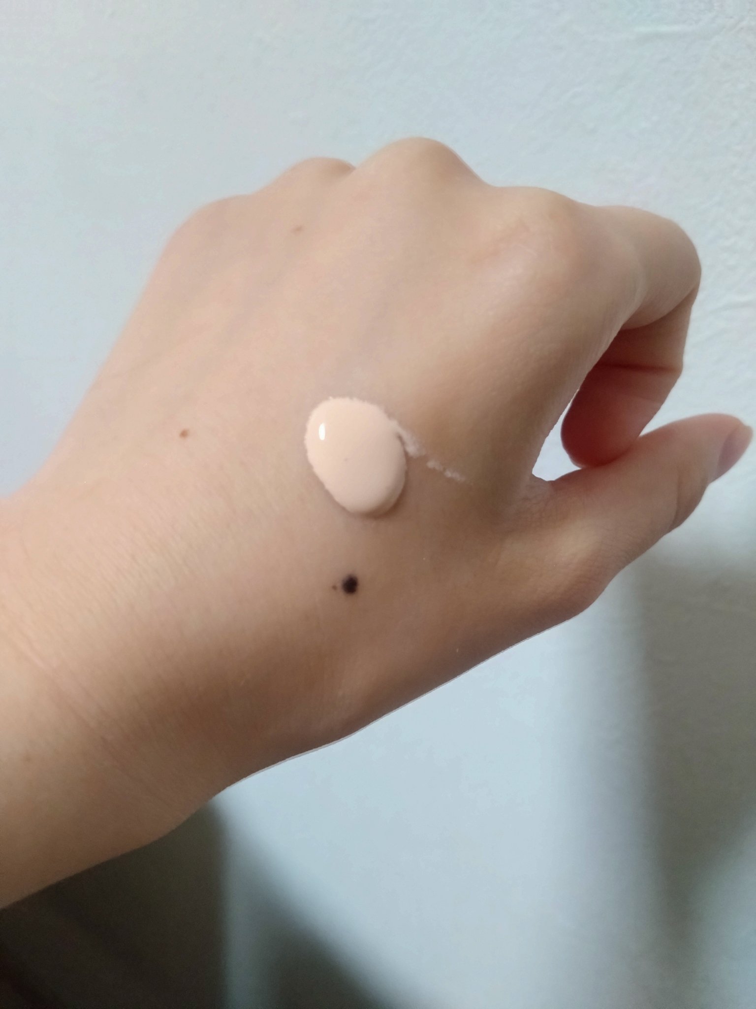 マスクフィットトーンアップエッセンス/TIRTIR(ティルティル)/化粧下地を使ったクチコミ（3枚目）