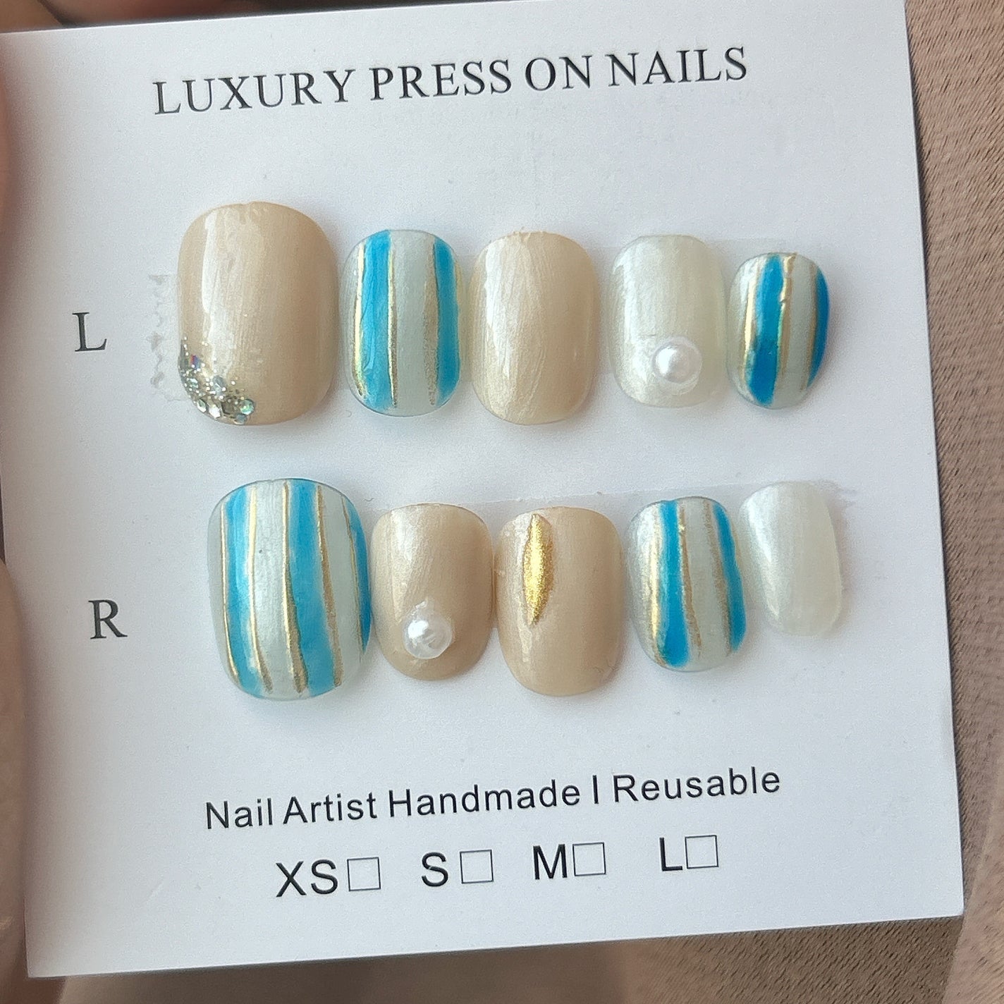 nail_c_tip フォロバ on LIPS 「◻︎独学セルフネイル◻︎チビ爪でも出来るネイル◻︎プチプラ10..」(1枚目)