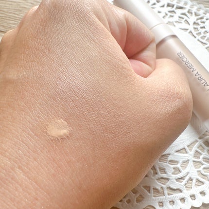 リアル フローレス ウェイトレス パーフェクティング コンシーラー/ローラ メルシエ/リキッドコンシーラーを使ったクチコミ(5枚目)