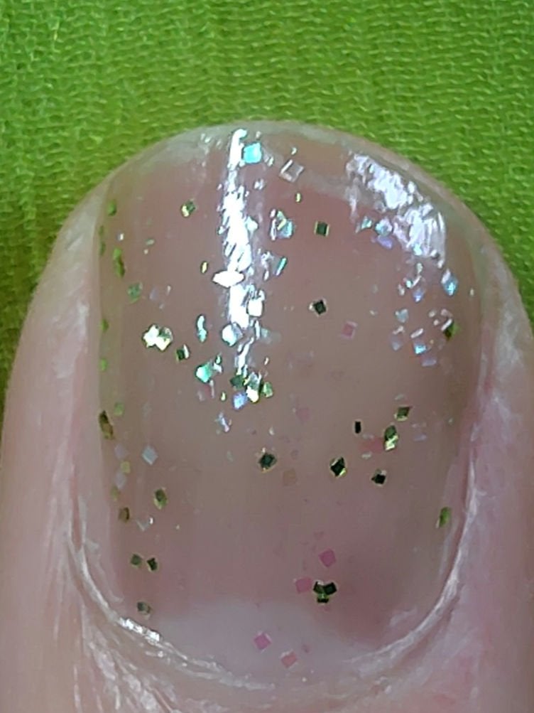 オサジ アップリフト ネイルカラー/OSAJI/マニキュアを使ったクチコミ(4枚目)