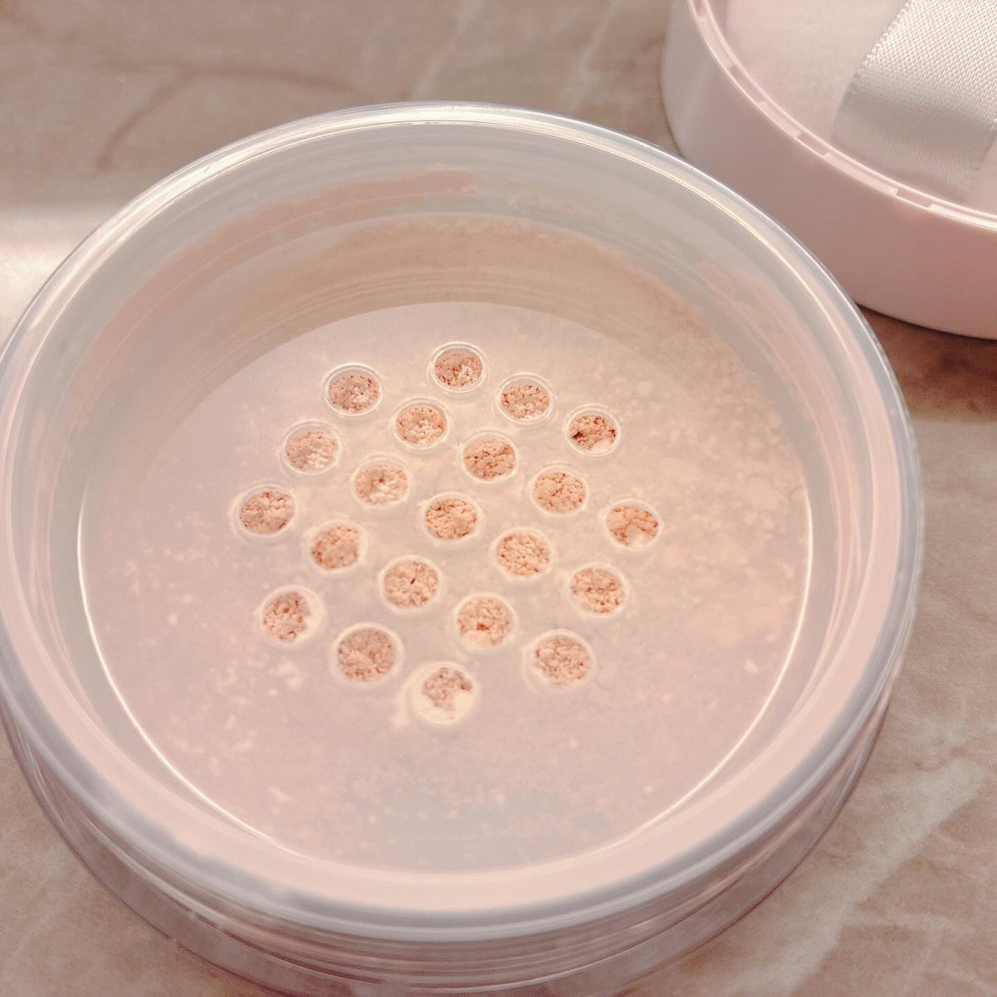 プライバシーUVパウダー50/プライバシー/ルースパウダーを使ったクチコミ(3枚目)