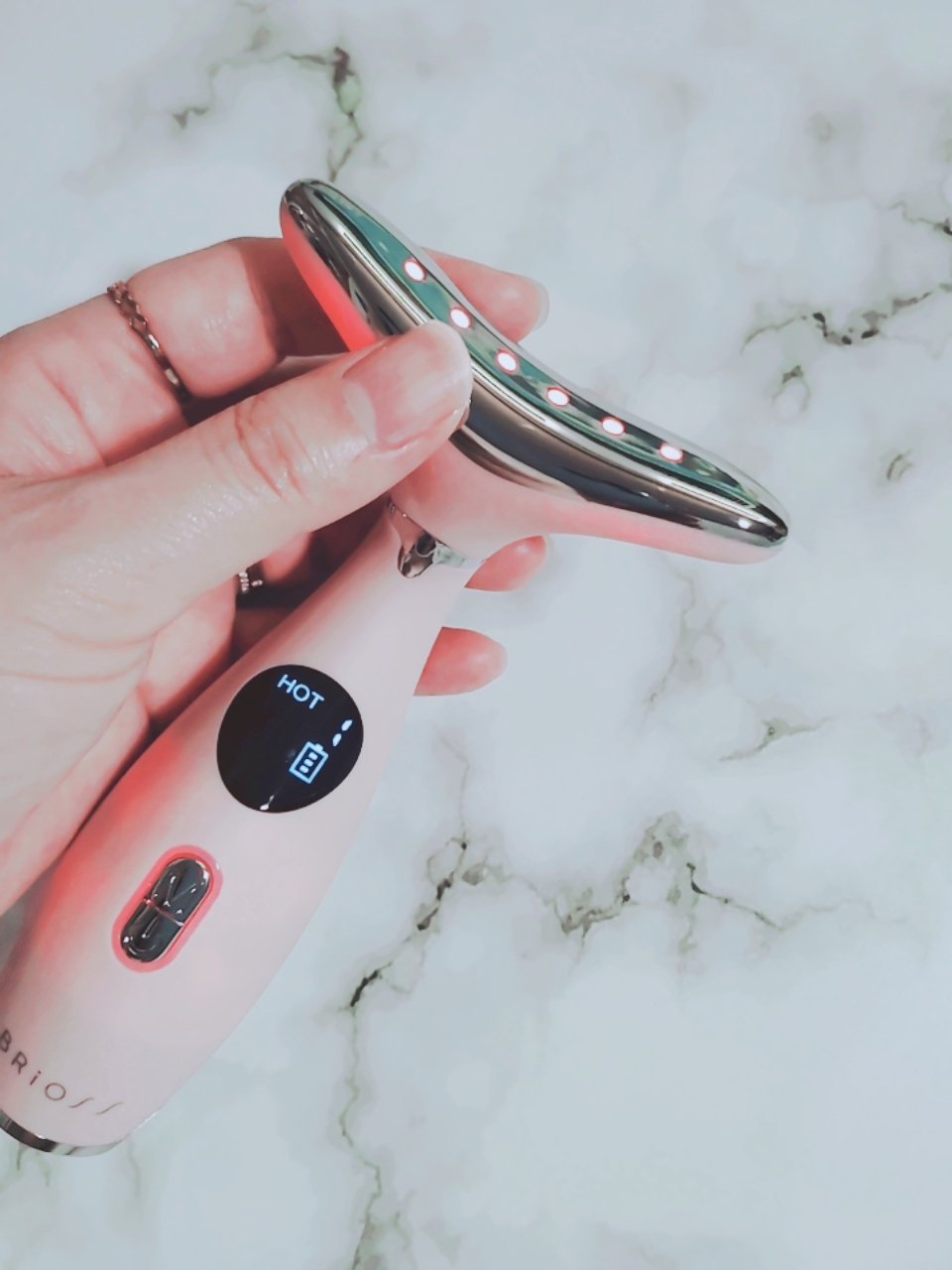 ネックケアリフト/BRiOSS（ブリオス）/ボディケア美容家電を使ったクチコミ（3枚目）