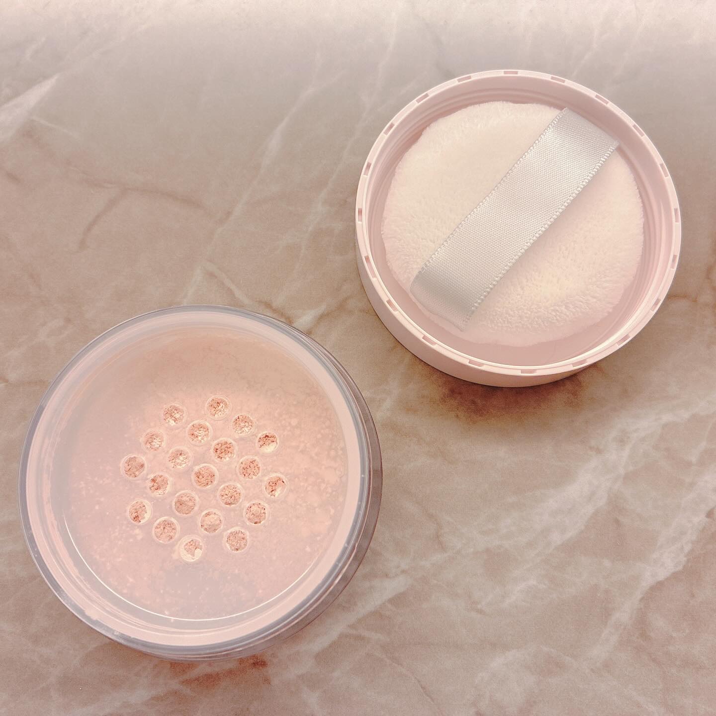 プライバシーUVパウダー50/プライバシー/ルースパウダーを使ったクチコミ（2枚目）