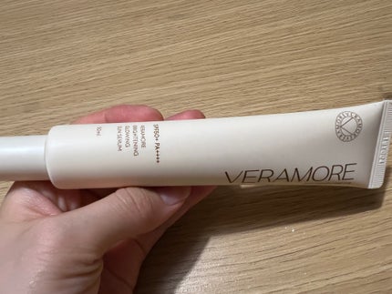 VERAMORE BRIGHTENING GLOWING SUN SERUM/VERAMORE/日焼け止めローションを使ったクチコミ(1枚目)