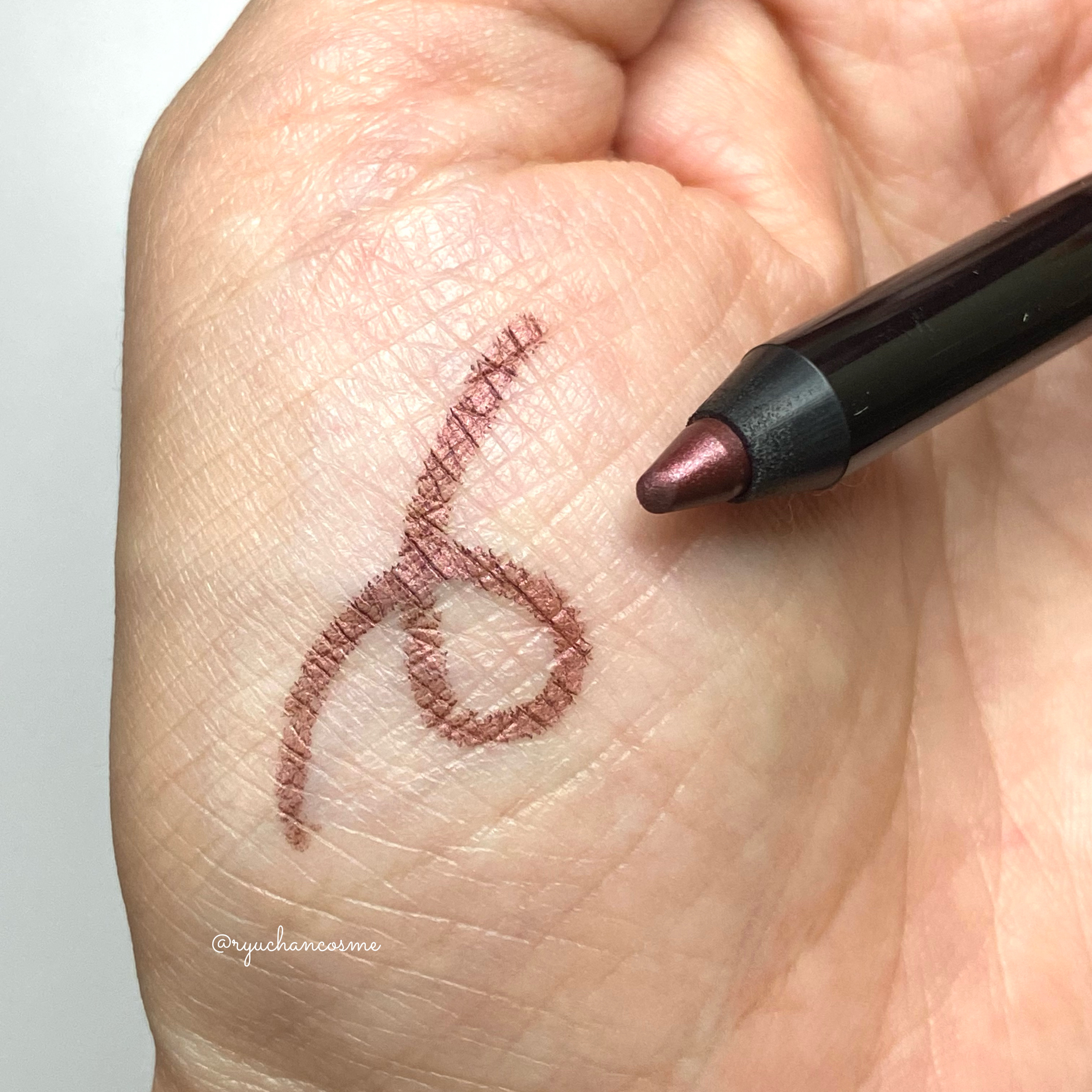 カジャル ライナー ウォータープルーフ/BOBBI BROWN/ペンシルアイライナーを使ったクチコミ（2枚目）