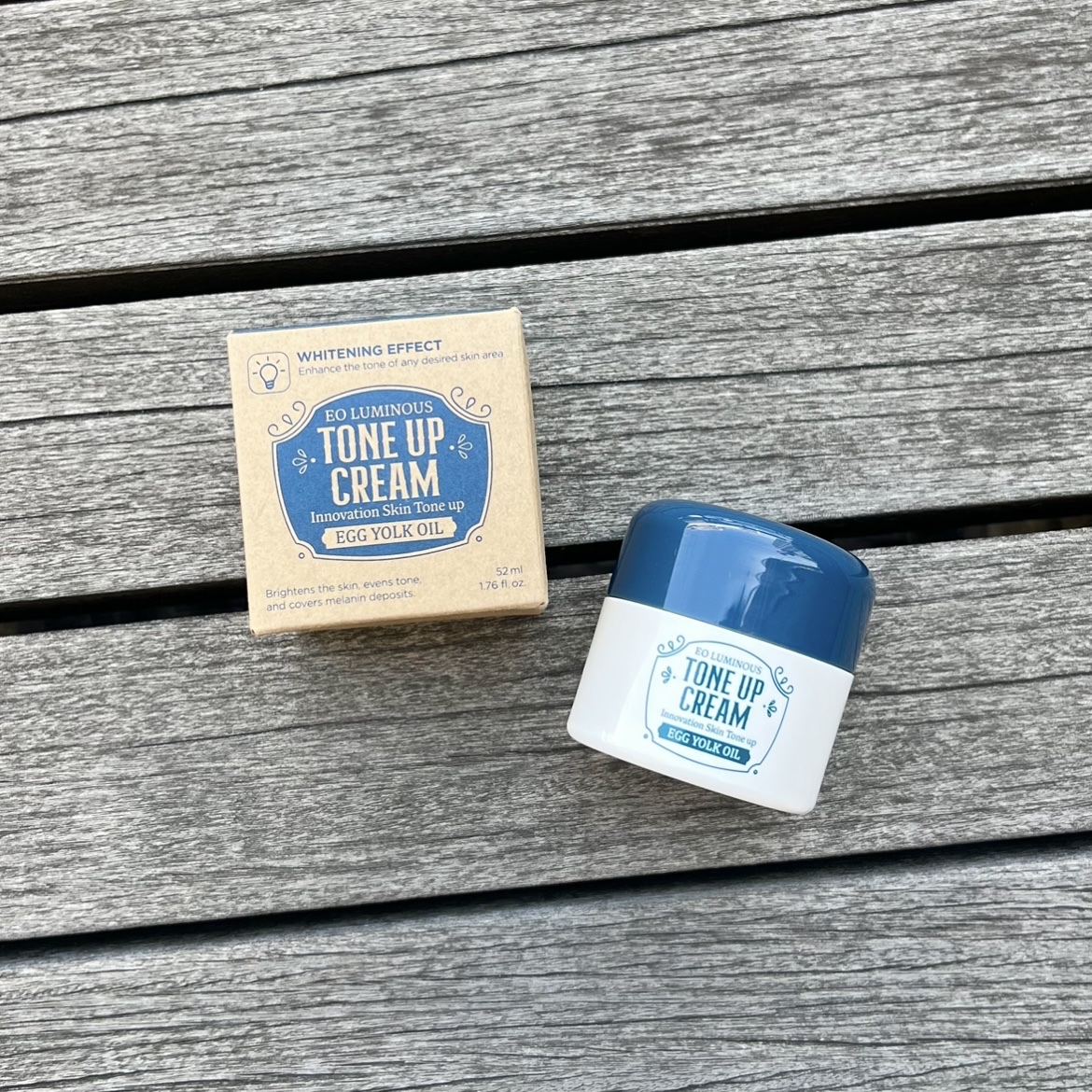 ♡♡
@jsbeauty_official様よりエオ ルミナス トーンアップクリームを頂きました！

トーンアップクリームは私の経験上匂いが独特という印象がありましたが、こちらはいい香り🫧

塗りやすいので、トーンアップ部分がマダラになる