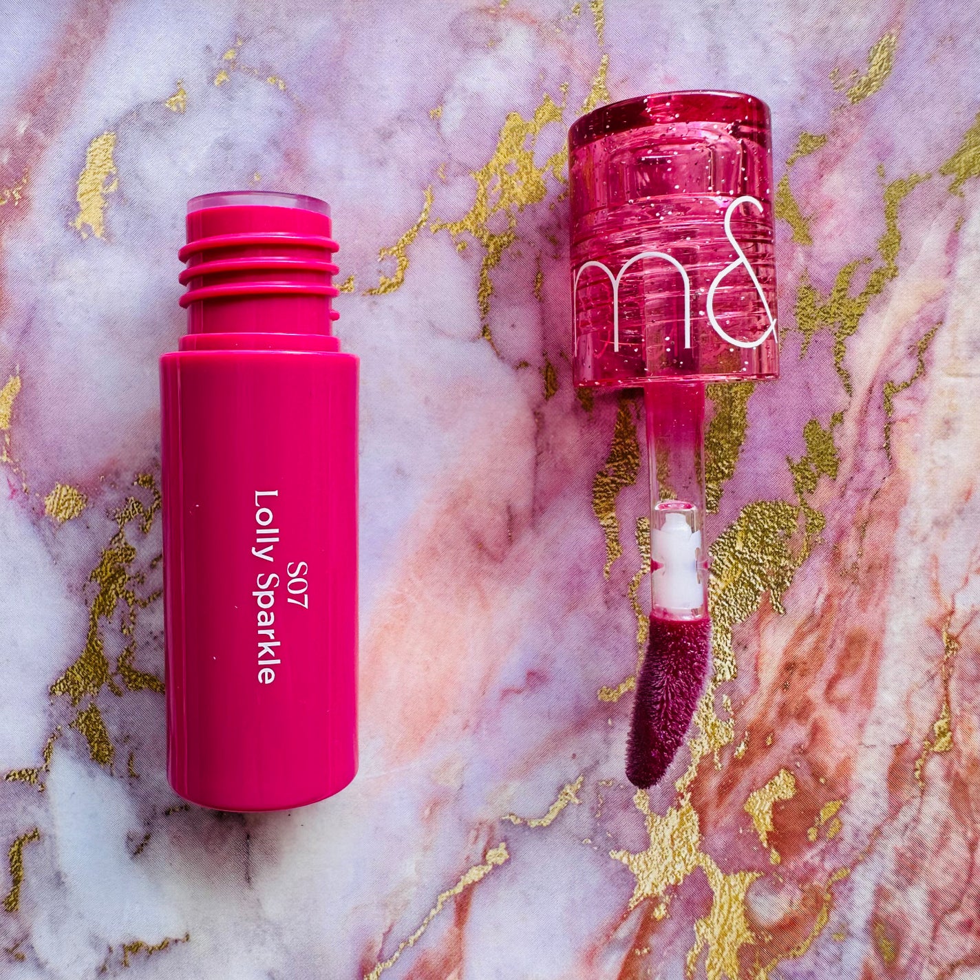 グラスティングカラーグロス/rom&nd/リップグロスを使ったクチコミ(1枚目)