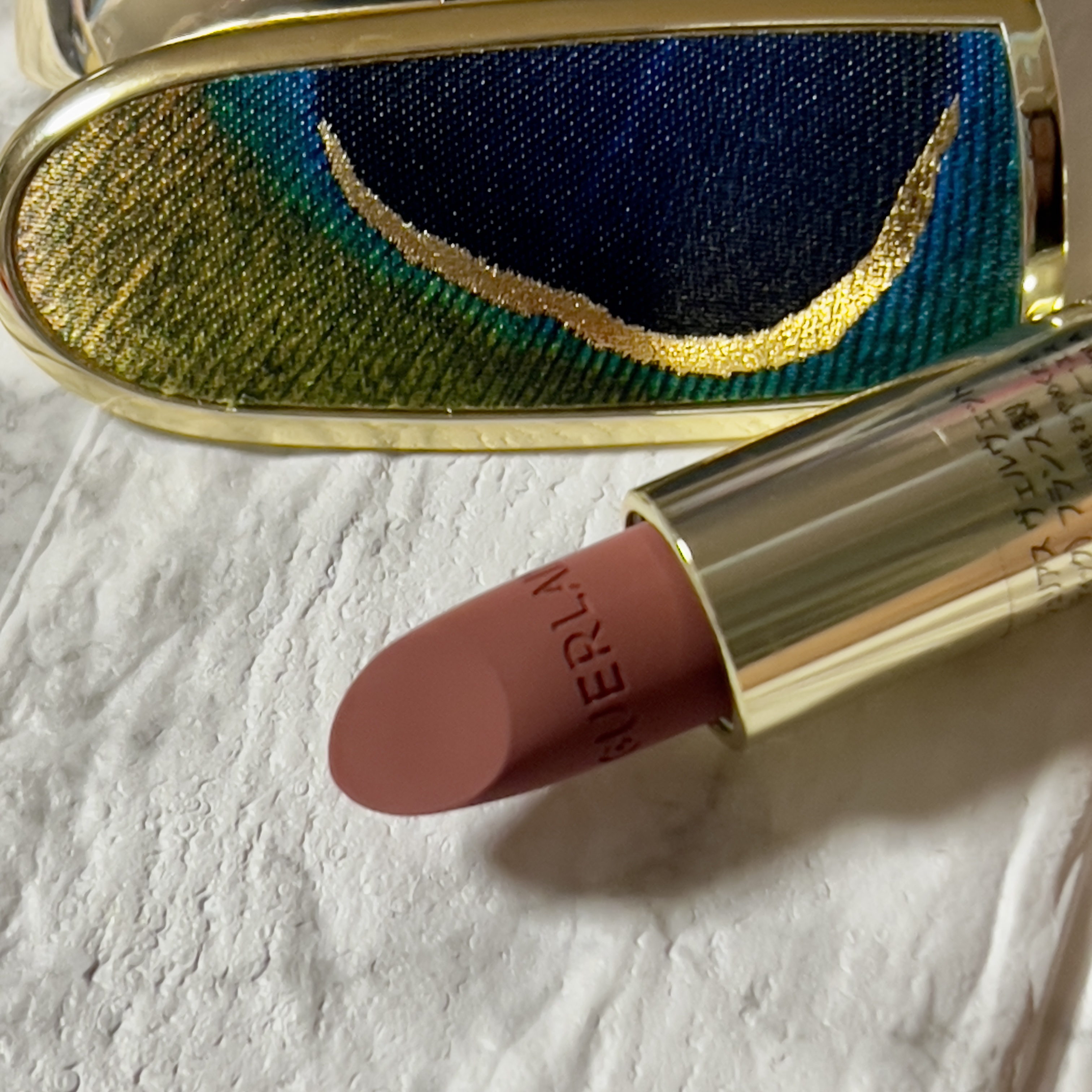  ルージュ ジェ ラグジュリアス ヴェルヴェット/GUERLAIN/口紅を使ったクチコミ（3枚目）