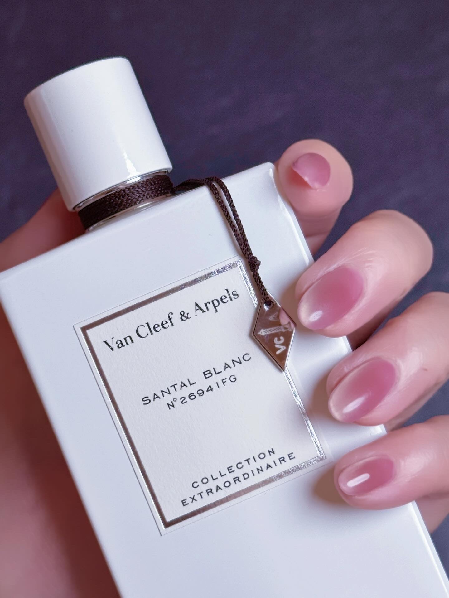 ヴァンクリ　香水　サンタルブラン　15ml ヴァンクリーフ＆アーペル サンタルブラン 15ml - メルカリ