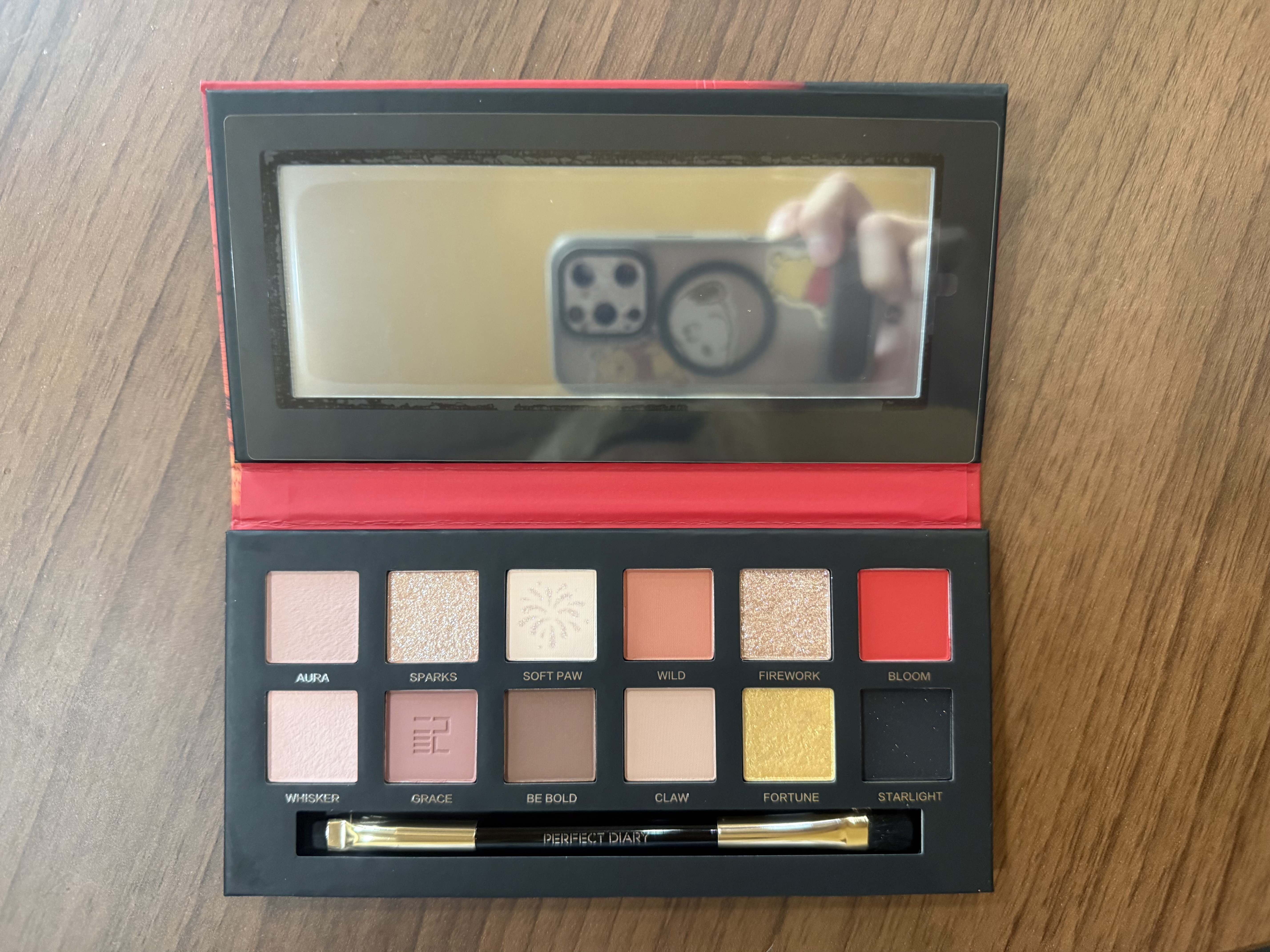 エクスプローラ12色 動物アイシャドウパレット/PERFECT DIARY/アイシャドウパレットを使ったクチコミ（2枚目）