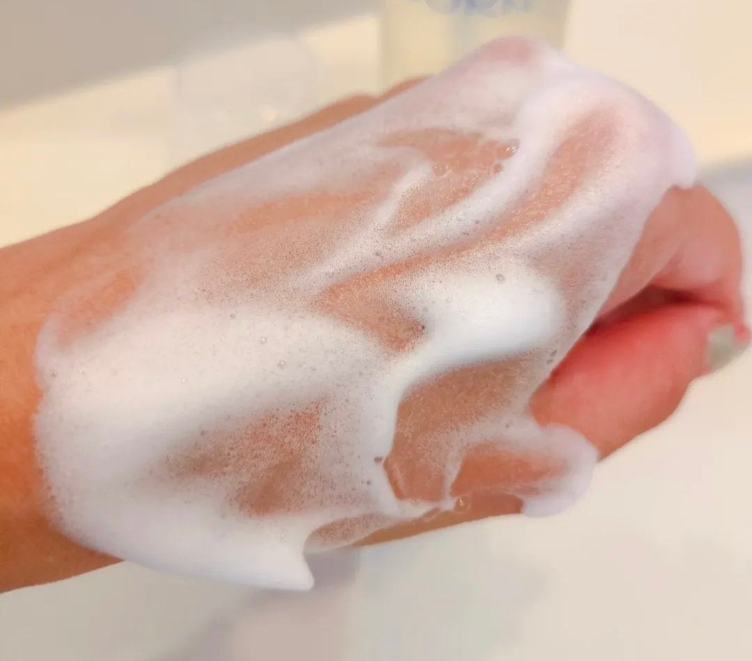 かおりーぬ & on LIPS 「たっぷりサイズの泡で出てくるデリケートゾーン用のボディウォッシ..」(2枚目)