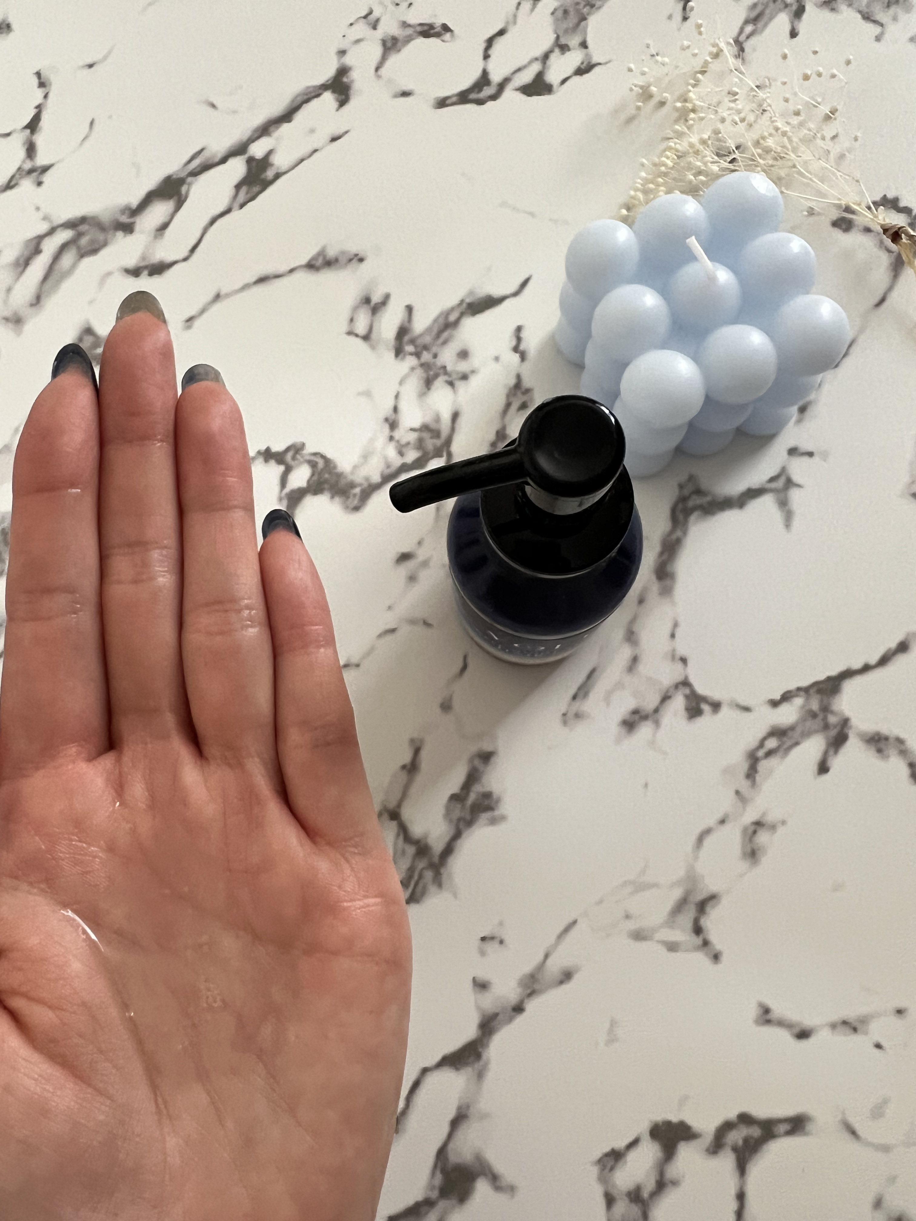 ヨル　ディープナイトリペアヘアオイル/YOLU/ヘアオイルを使ったクチコミ（3枚目）