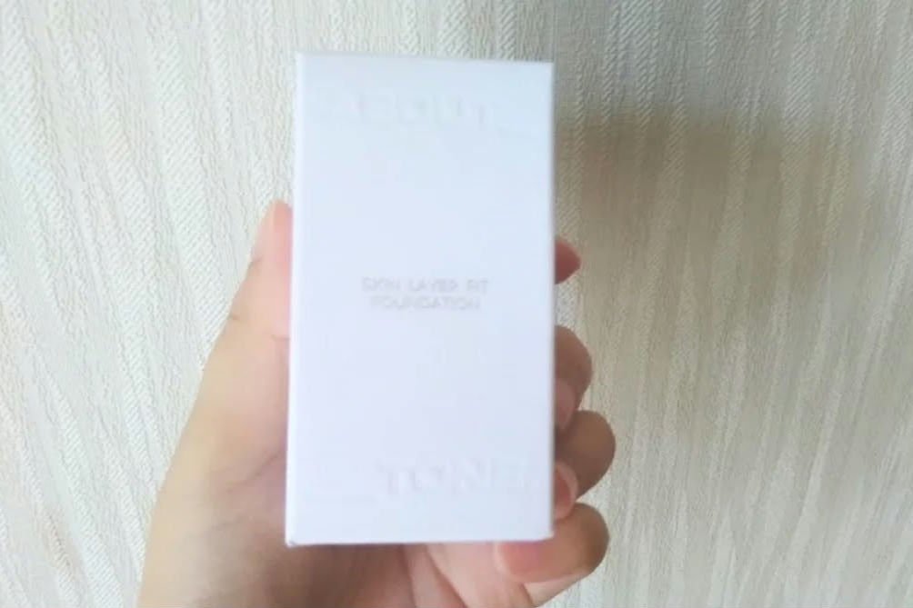 スキンレイヤーフィットファンデーション/ABOUT TONE/リキッドファンデーションを使ったクチコミ（2枚目）