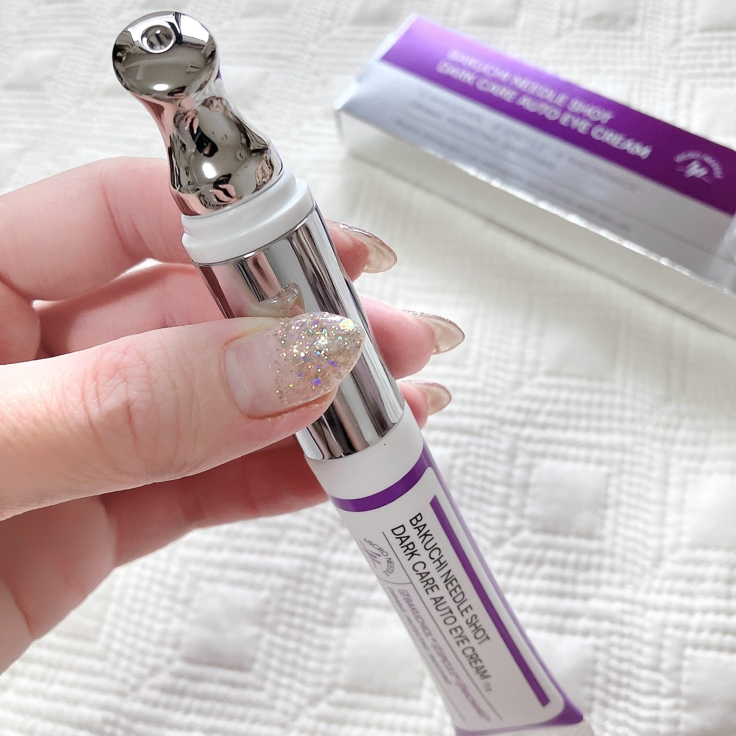 LIALUSTER(リアラスター)
バクチニードルショットオートアイクリーム 15g

＊＊＊

これ、最初みたとき目元にひんやりマッサージできるアイクリームなんだ～
程度にしかおもってなかったけど、すごい。

スピキュール（海綿の骨格から