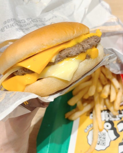 チーズチーズダブルチーズバーガー/マクドナルド/その他食品を使ったクチコミ(2枚目)