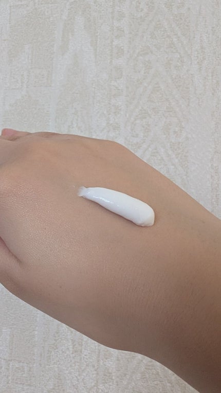 フレグランスハンドクリームS CM/CBワールド/ハンドクリームを使ったクチコミ(2枚目)