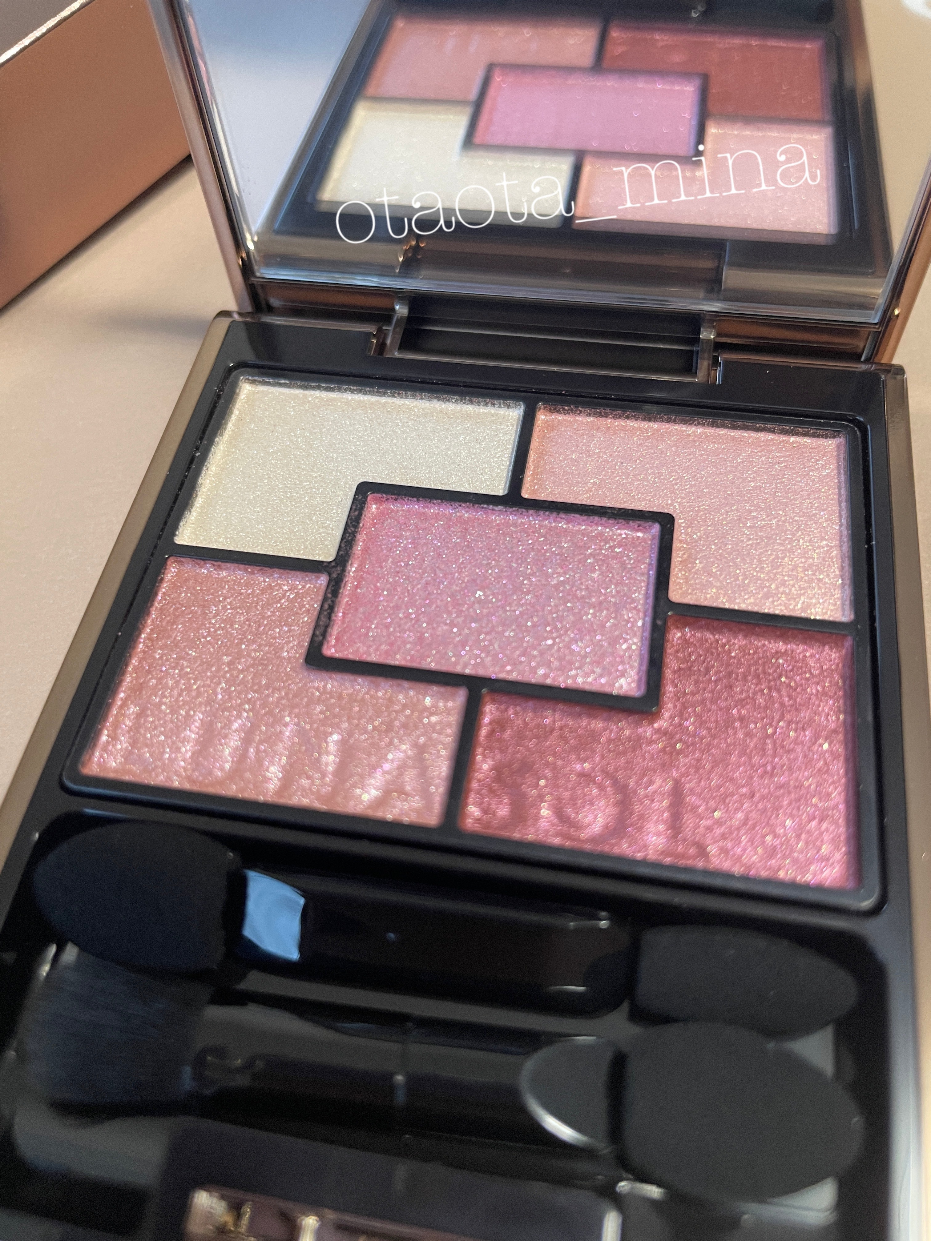 ジェミネイトアイズ N/LUNASOL/アイシャドウパレットを使ったクチコミ（2枚目）