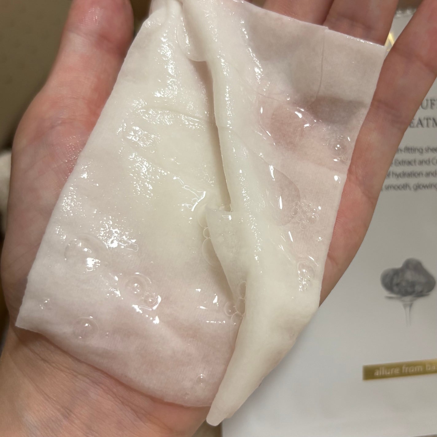 ホワイトトリュフナリシングトリートメントマスク/ダルバ/シートマスク・パックを使ったクチコミ(3枚目)