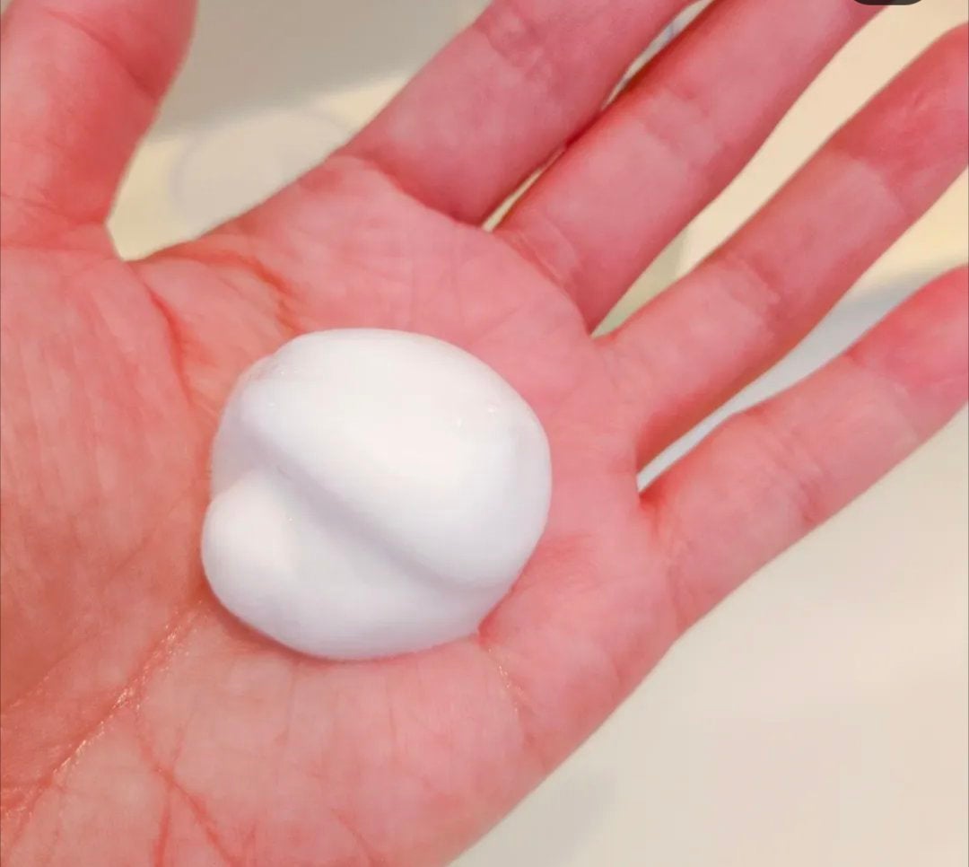 かおりーぬ & on LIPS 「たっぷりサイズの泡で出てくるデリケートゾーン用のボディウォッシ..」(3枚目)