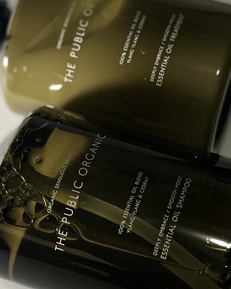 ディープリーエンブレイス スムースモイスト 精油シャンプー/精油トリートメント/THE PUBLIC ORGANIC/市販シャンプーを使ったクチコミ（2枚目）