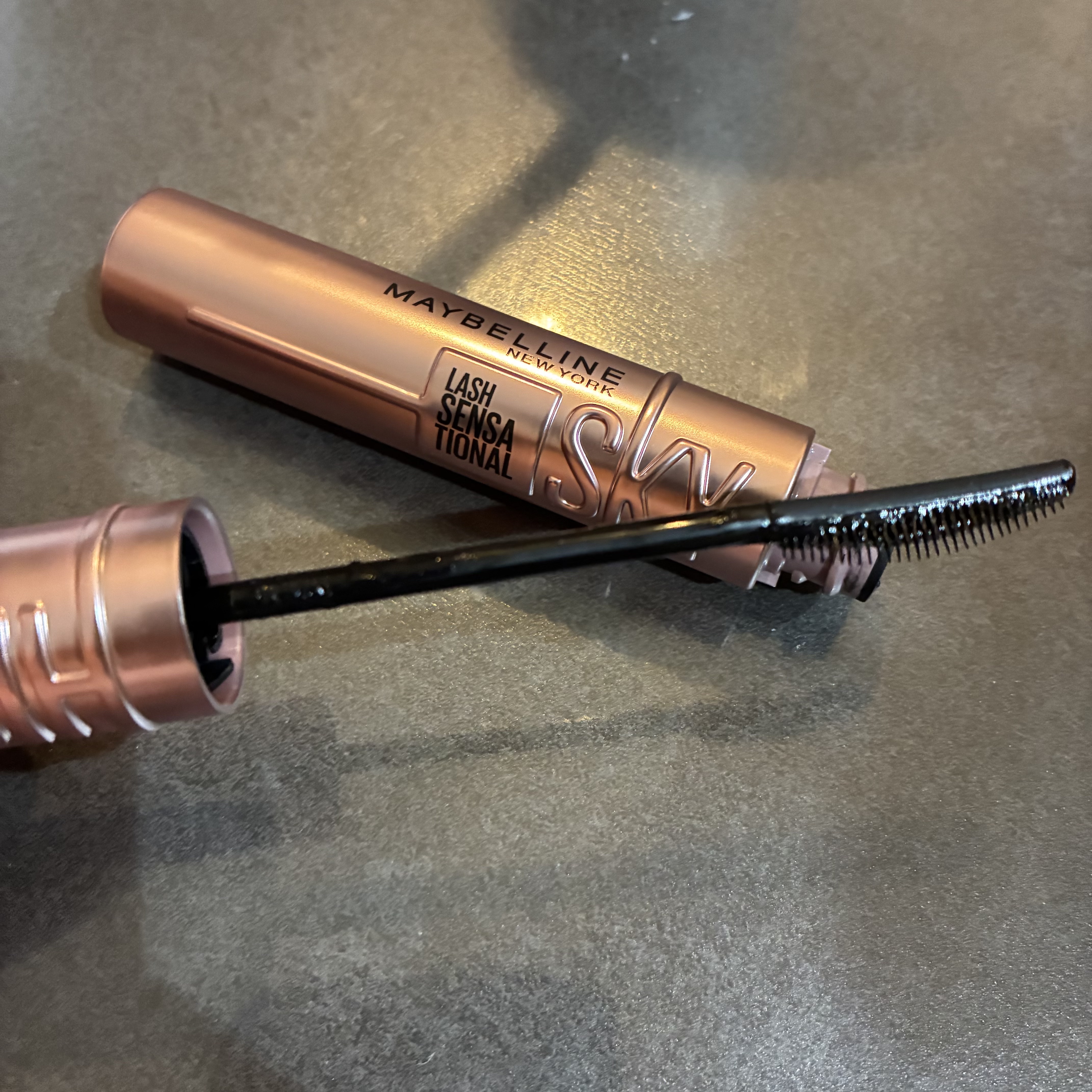 スカイハイ リムーバー/MAYBELLINE NEW YORK/ポイントメイクリムーバーを使ったクチコミ（2枚目）