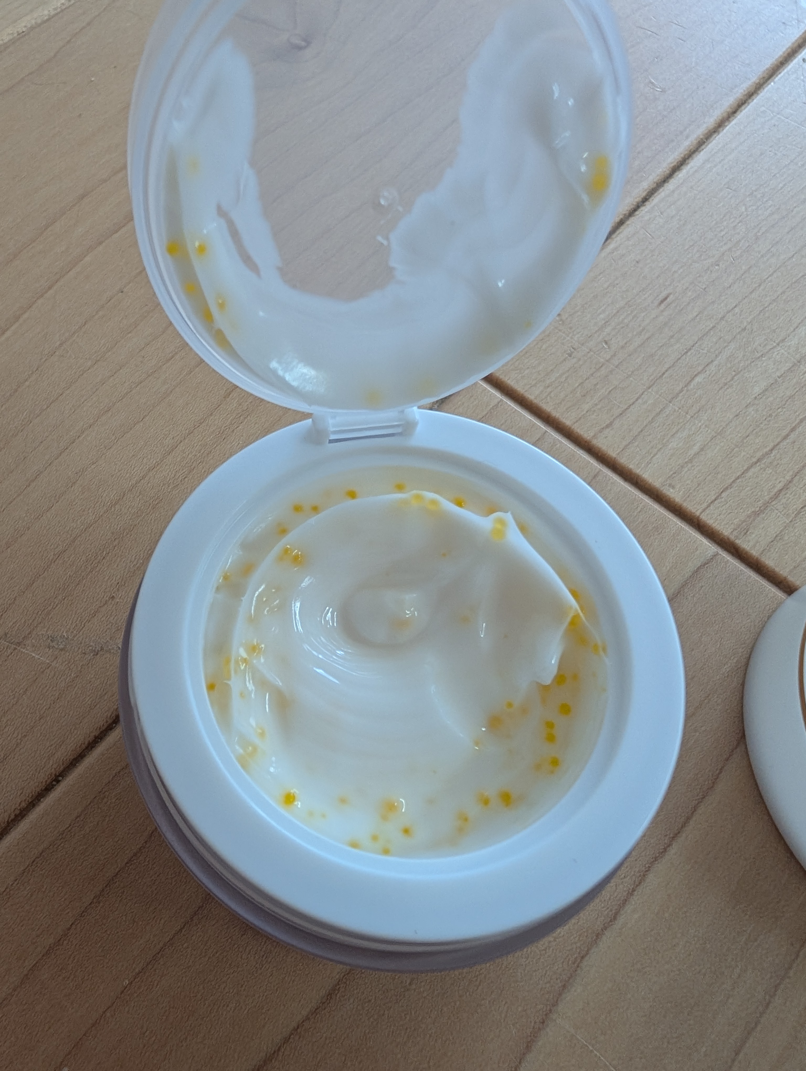 ビタトーニングカプセルクリーム/ダルバ/フェイスクリームを使ったクチコミ（3枚目）