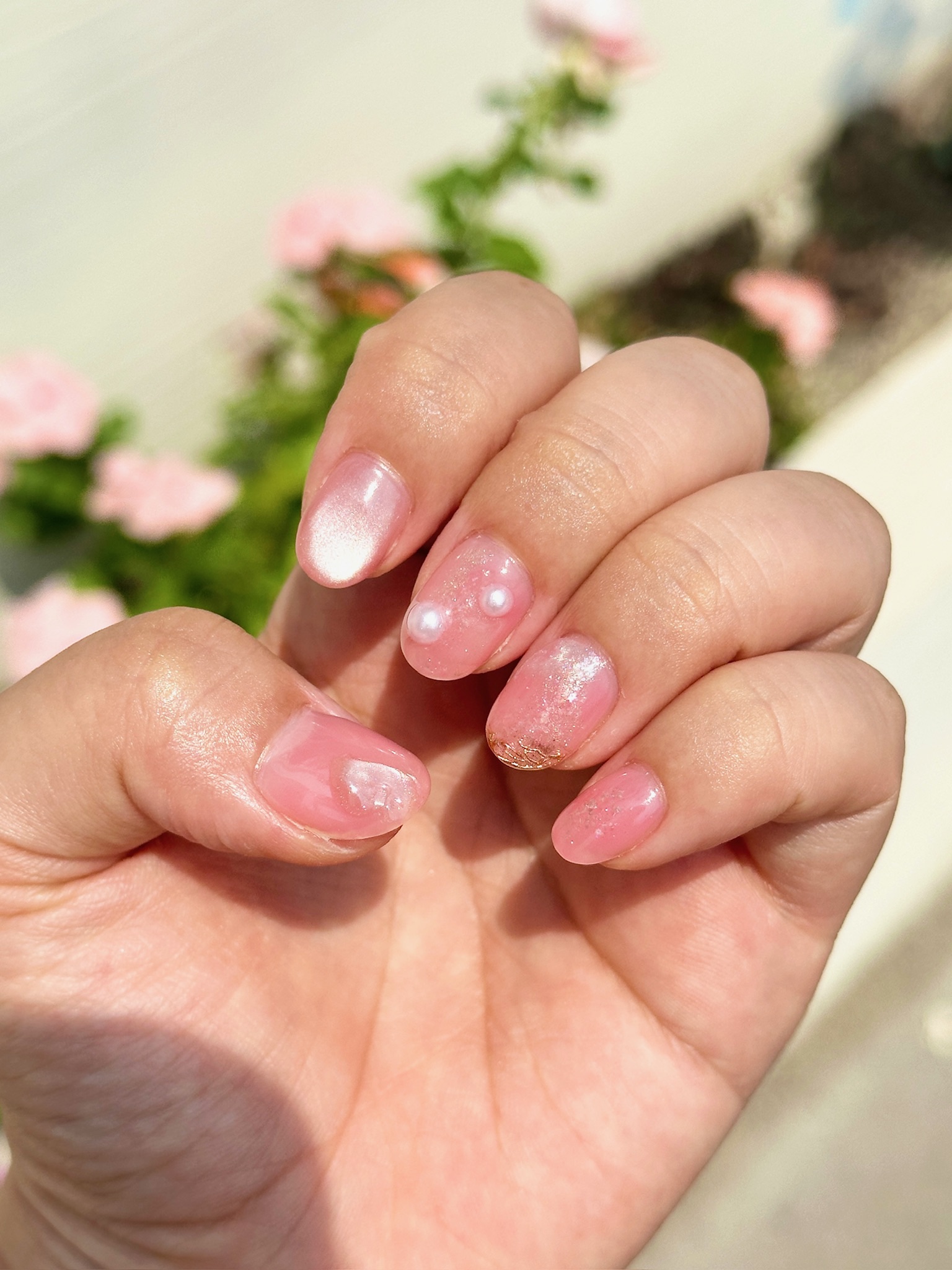 今月のネイル！

もうすぐ夏も終わるけどまだまだ暑い🥵

ちょっとでも涼しく、テンションが上がるように
いつもより明るめで可愛らしいピンク🩷

ラメもホロも使ってキラキラも忘れずに✨





#海映えラメネイル 